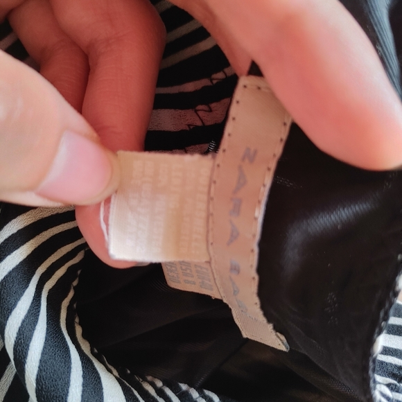 ZARA Black and White Diagonal Striped Skirt (Size 8) - Picture 4 of 5